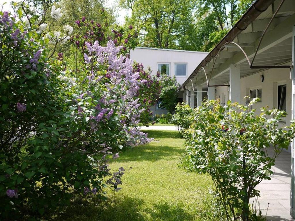 Hostel Huetteldorf Vienna Exterior photo
